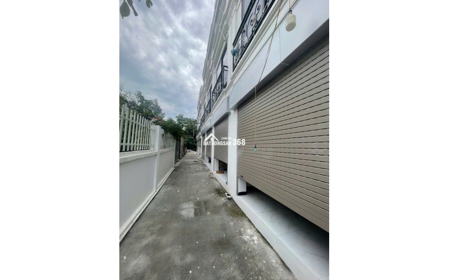 NHÀ 3 TẦNG - NGÕ Ô TÔ - GIÁ CHỈ 2,X TỶ